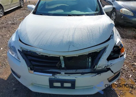 2015 Nissan Altima 2.5/2.5 S/2.5 Sl/2.5 Sv z USA, uszkodzony, nr VIN 1N4AL3AP3FN399271